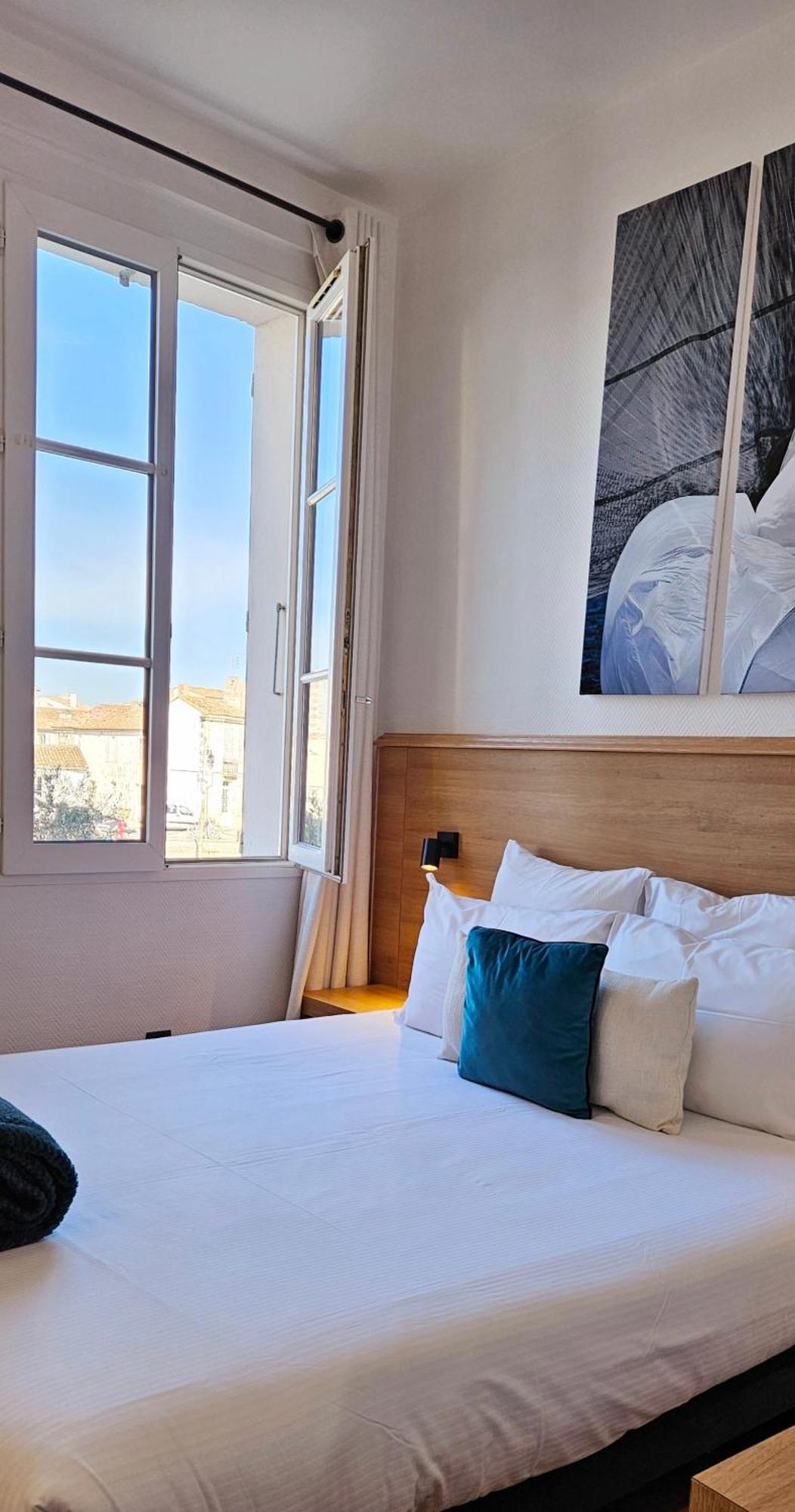 Hotel Du Port 3*